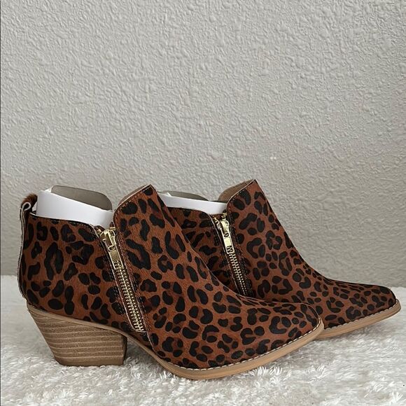 Very Volatile Size 7 Gracemont Genuine Horse Hair Booties In Leopard Print - Picture 1 of 9